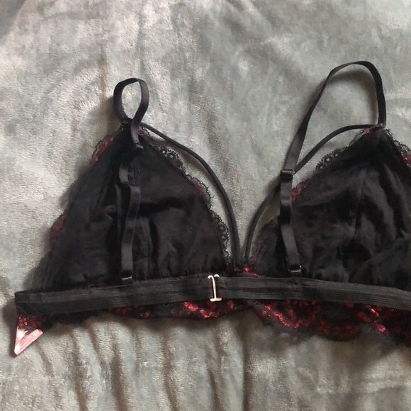 Sexy Black and Red Lace Bralette - Picture 2 of 3